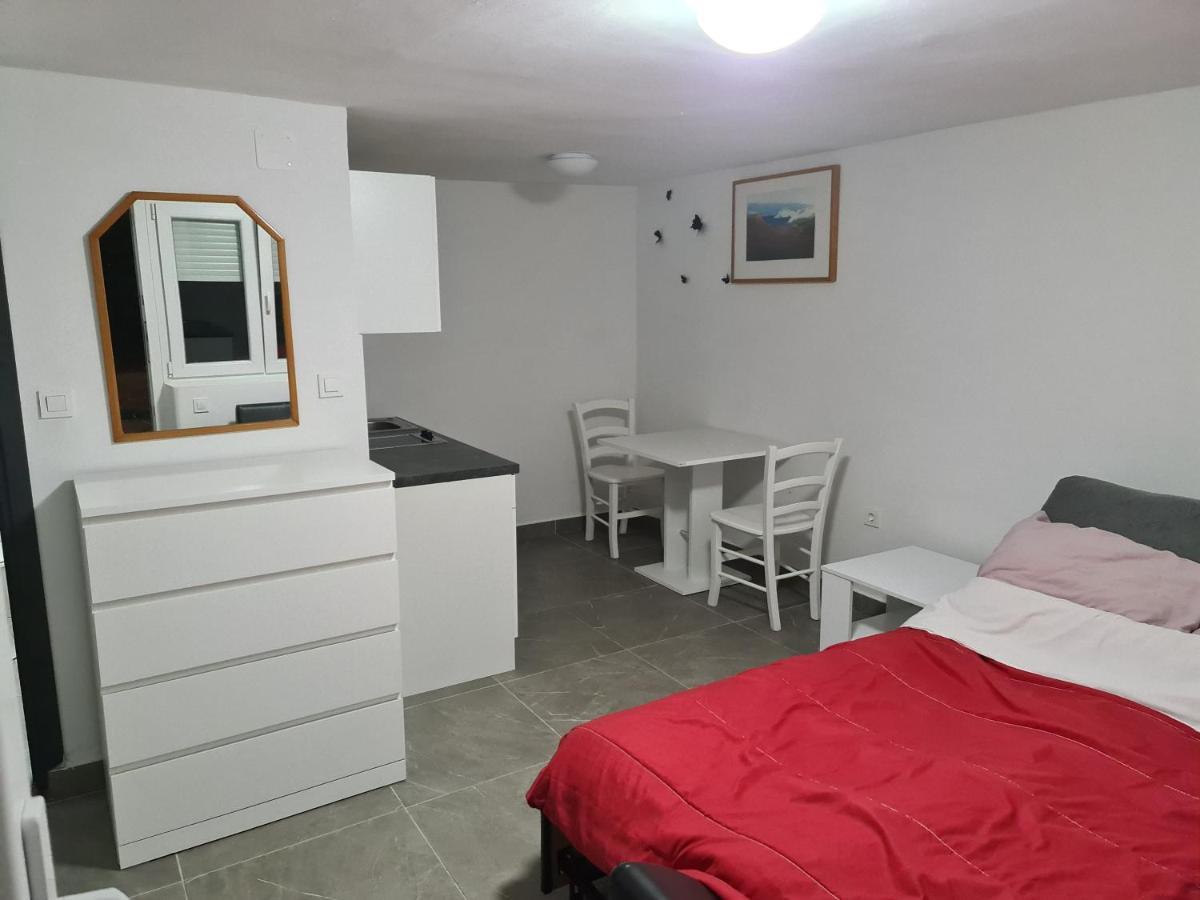 Marton Apartment Krk Bagian luar foto